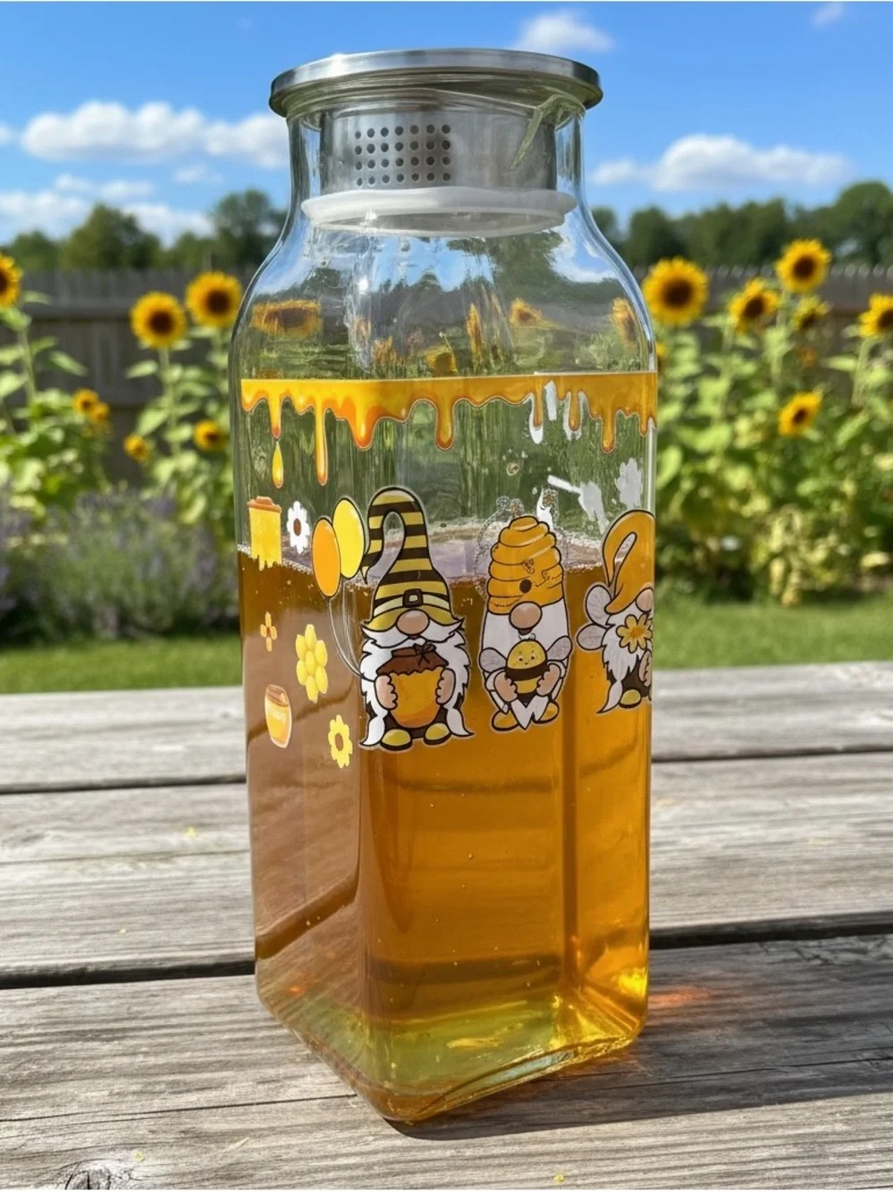 Honey 🍯 Gnome Tempered Glass Pitcher with Lid